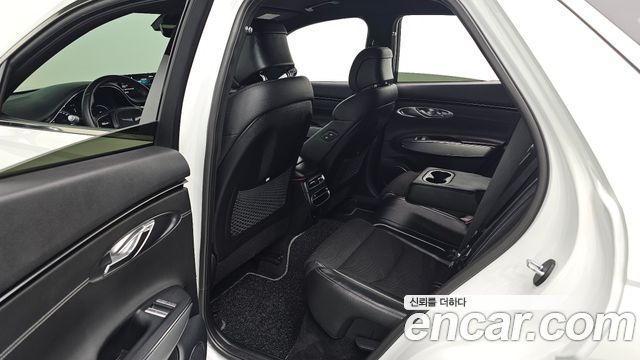 Genesis GV70 2021 — photo 18