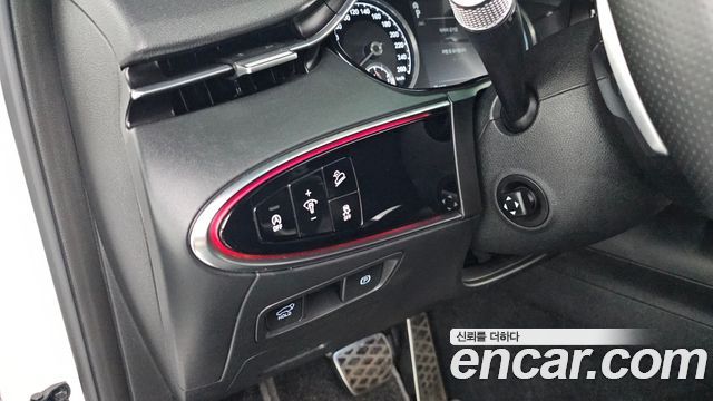 Genesis GV70 2021 — photo 24