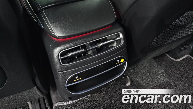 Genesis GV70 2021 — photo 25