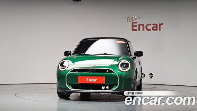 Mini Cooper 2024 — photo 3