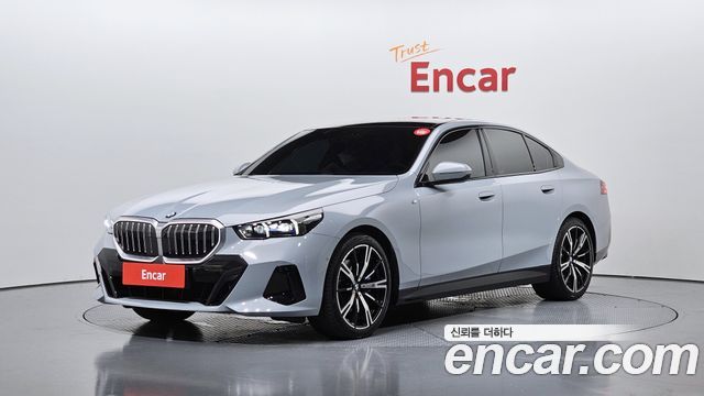 BMW 5-Series 2026 — photo 1