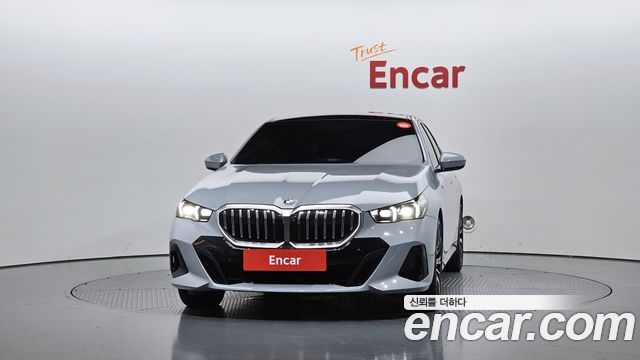 BMW 5-Series 2026 — photo 3