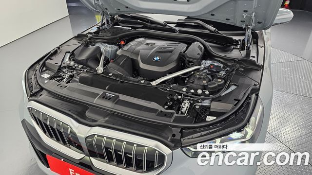 BMW 5-Series 2026 — photo 6