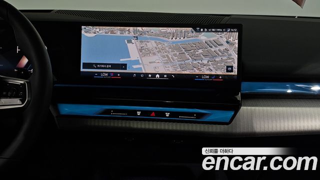 BMW 5-Series 2026 — photo 20