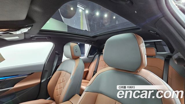 BMW 5-Series 2026 — photo 24