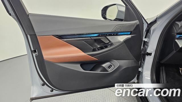 BMW 5-Series 2026 — photo 14