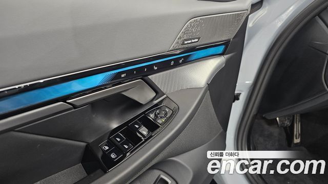 BMW 5-Series 2026 — photo 35