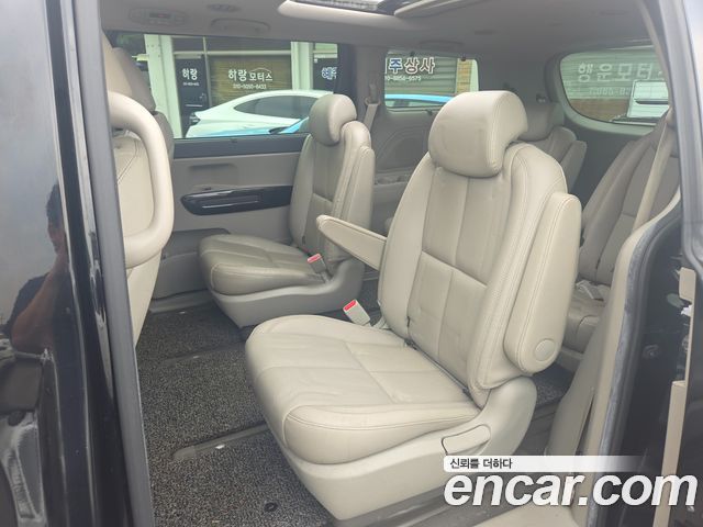 Kia Canival 2016 — photo 10