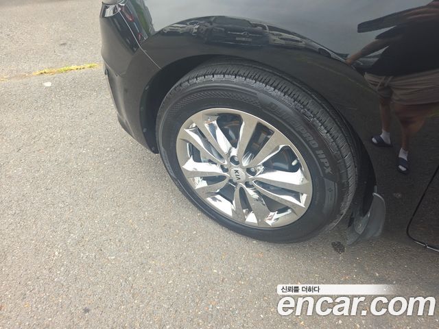 Kia Canival 2016 — photo 18