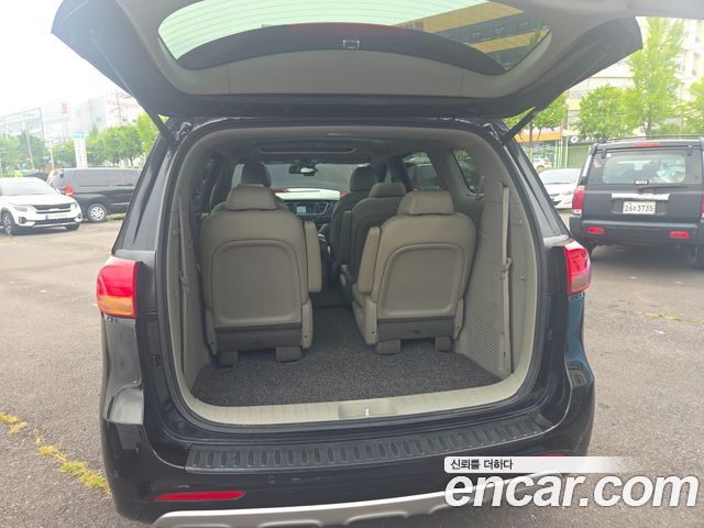 Kia Canival 2016 — photo 19