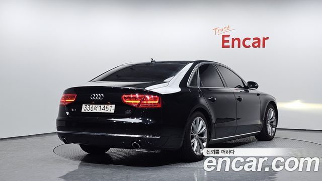 Audi A8 2011 — photo 2
