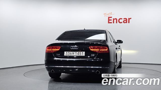 Audi A8 2011 — photo 4