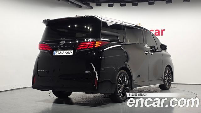 Toyota Alphard 2024 — photo 2
