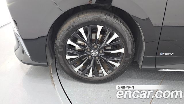 Toyota Alphard 2024 — photo 5
