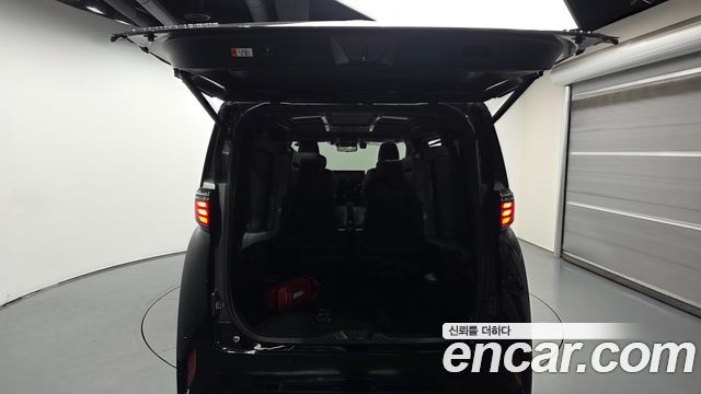 Toyota Alphard 2024 — photo 20