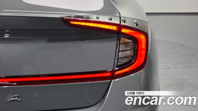 Hyundai Sonata 2022 — photo 9