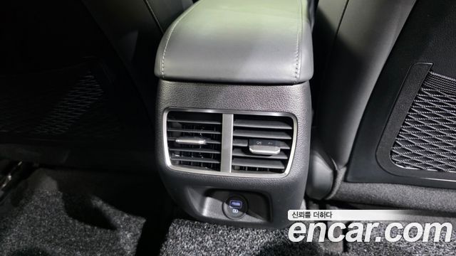 Hyundai Sonata 2022 — photo 31