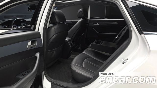 Hyundai Sonata 2016 — photo 17