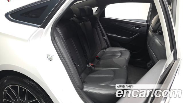 Hyundai Sonata 2016 — photo 18