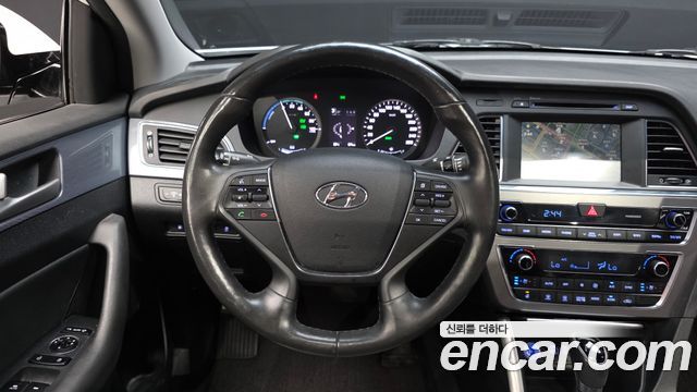 Hyundai Sonata 2016 — photo 20
