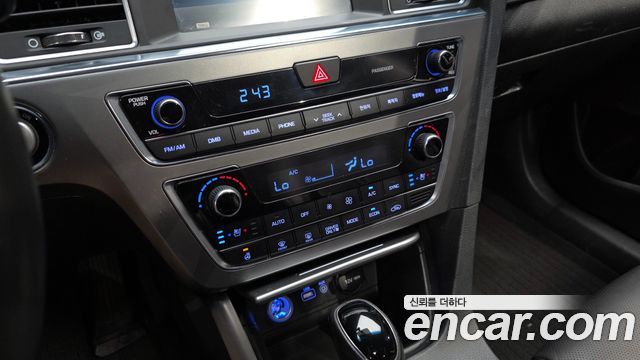 Hyundai Sonata 2016 — photo 23