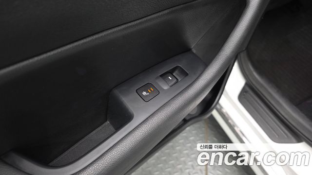 Hyundai Sonata 2016 — photo 25
