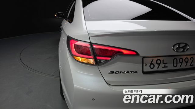 Hyundai Sonata 2016 — photo 9