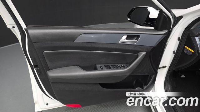 Hyundai Sonata 2016 — photo 14