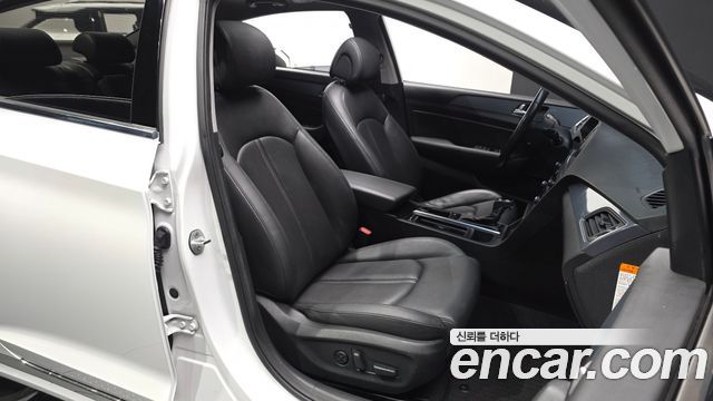 Hyundai Sonata 2016 — photo 16