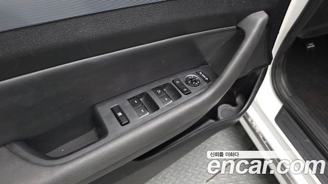 Hyundai Sonata 2016 — photo 29
