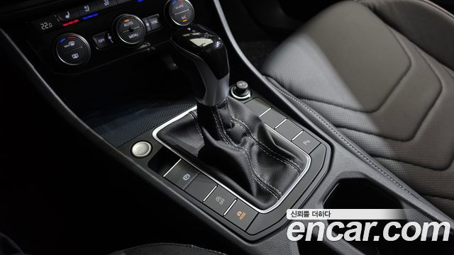 Volkswagen Jetta 2024 — photo 12