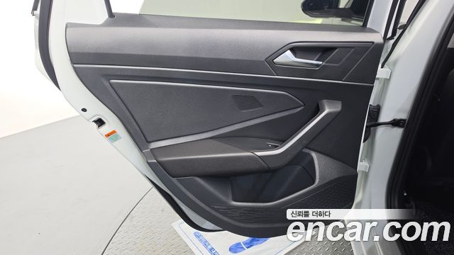 Volkswagen Jetta 2024 — photo 15