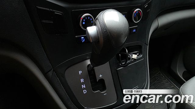 Hyundai Starex 2021 — photo 9