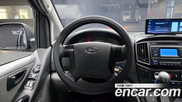 Hyundai Starex 2021 — photo 13