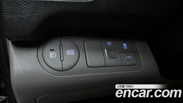 Hyundai Starex 2021 — photo 17
