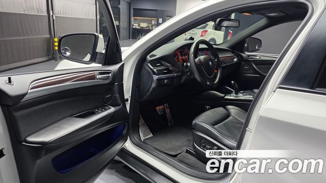 BMW X6 2012 — photo 10
