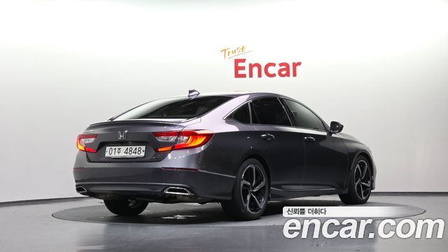 Honda Accord 2018 — photo 2