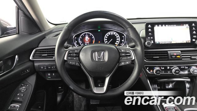 Honda Accord 2018 — photo 19
