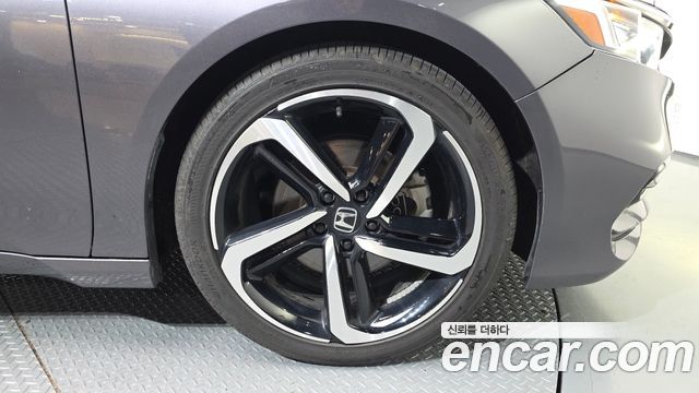 Honda Accord 2018 — photo 7