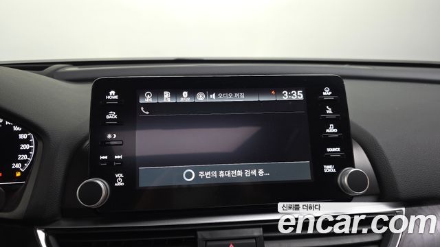 Honda Accord 2018 — photo 31