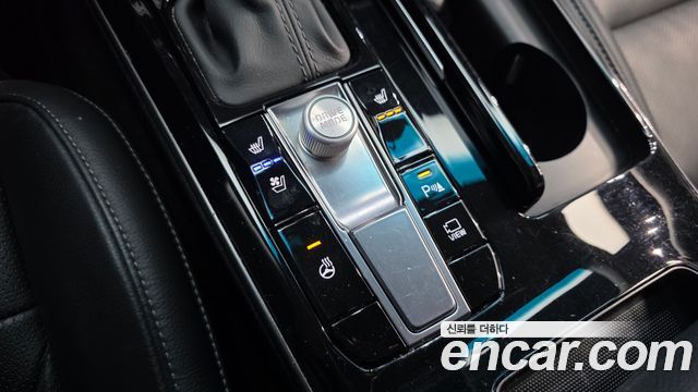 Kia K7 2020 — photo 28