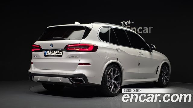 BMW X5 2021 — photo 2