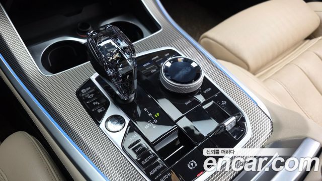 BMW X5 2021 — photo 12