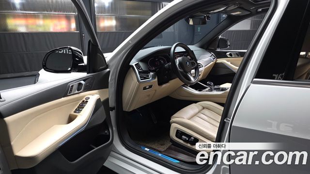 BMW X5 2021 — photo 13