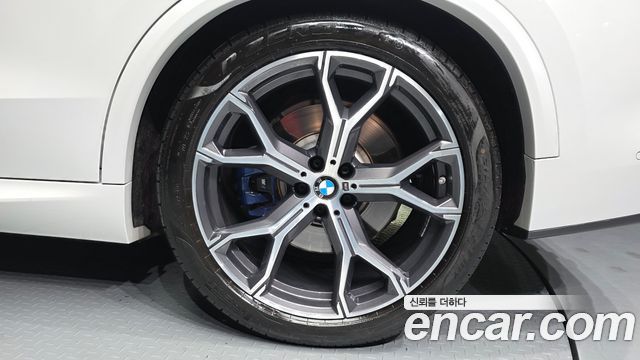 BMW X5 2021 — photo 7