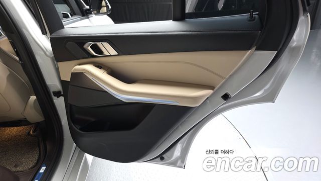 BMW X5 2021 — photo 15