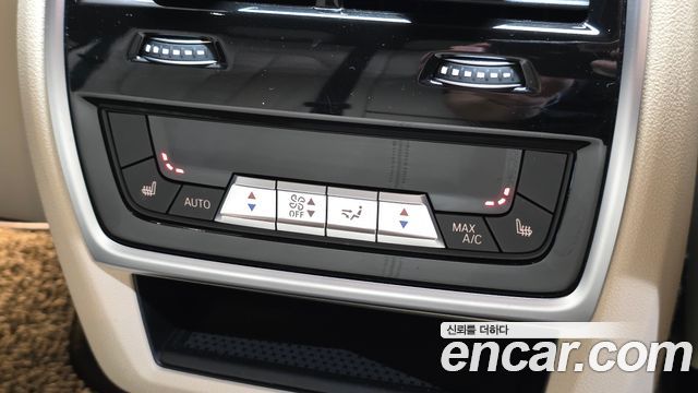 BMW X5 2021 — photo 28