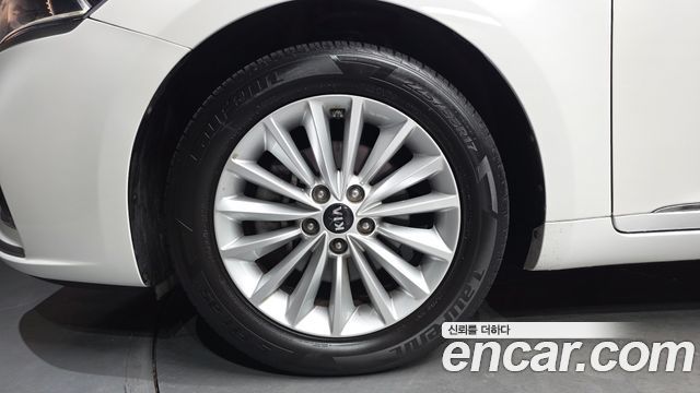 Kia K7 2017 — photo 5