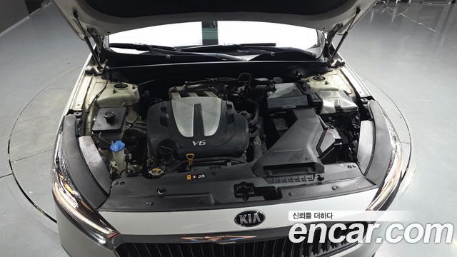 Kia K7 2017 — photo 6