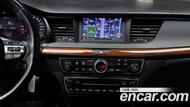 Kia K7 2017 — photo 14